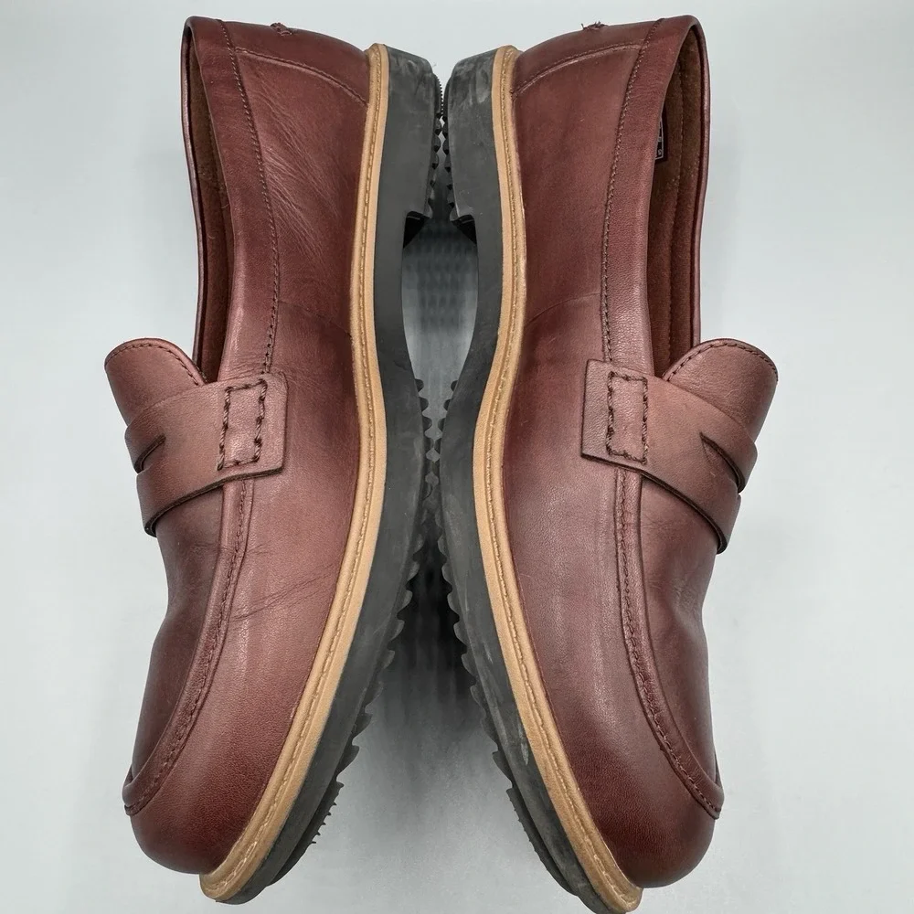 Clarks Raisie Eletta Leather Slip-On Penny Loafer Shoes Women's 9M Burgundy Chic